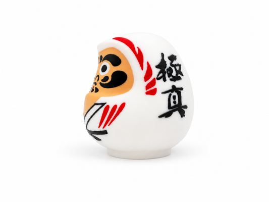 Daruma Rojo Kyokushin, vista lateral