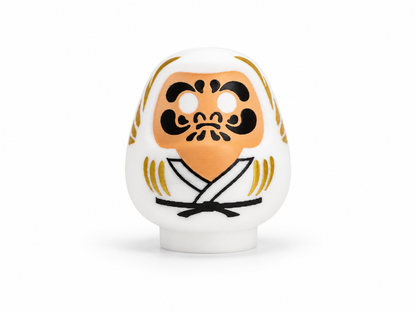 Daruma Dorado, vista frontal