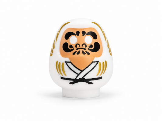 Daruma Dorado, vista frontal